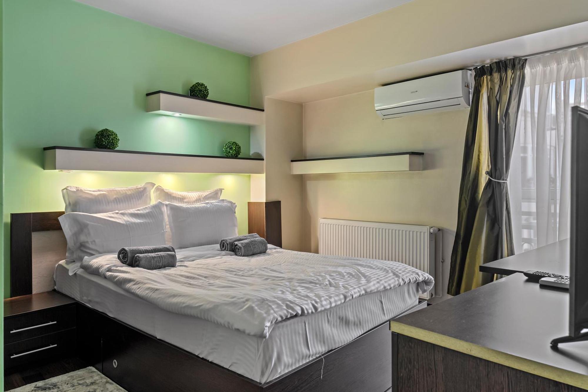 4 Rooms Unirii 47 Bukarest Exteriör bild
